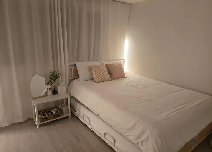 Mangwon Mangwon Station 2min 2 Queen Beds Hongdae Nearby アパート